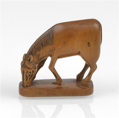 Netsuke eines grasenden Pferdes, - Sommerauktion - Bilder Varia, Antiquitäten, Möbel