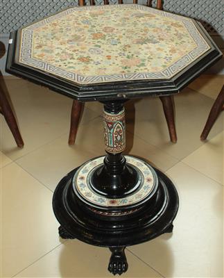 Tisch mit achteckiger Platte, - Sommerauktion - Bilder Varia, Antiquitäten, Möbel