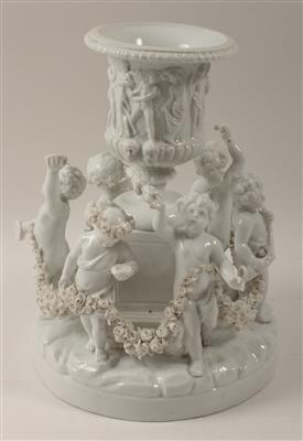 Vase mit Puttireigen, - Sommerauktion - Bilder Varia, Antiquitäten, Möbel