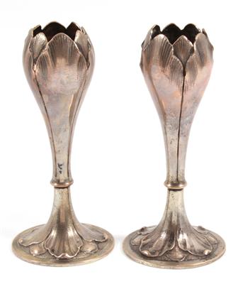 Paar Vasen in Form von Kroküsblüten, - Sommerauktion - Bilder Varia, Antiquitäten, Möbel