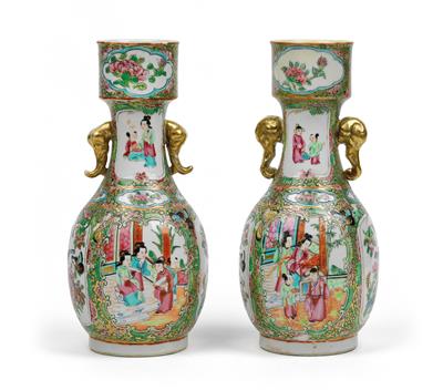 1 Paar Famille rose-Vasen, - Sommerauktion - Bilder Varia, Antiquitäten, Möbel