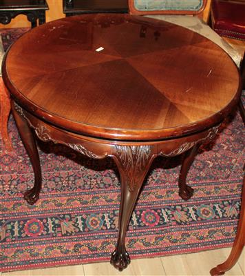 Runder Tisch in modifizierter engl. Stilart, - Sommerauktion - Bilder Varia, Antiquitäten, Möbel