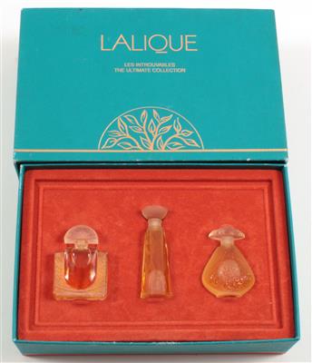 Drei Lalique-Parfumflakons mit Inhalt in Originalkarton, - Antiques and Paintings