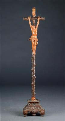 Standing Crucifix, - Works of Art (Furniture, Sculpture, Glass and porcelain)