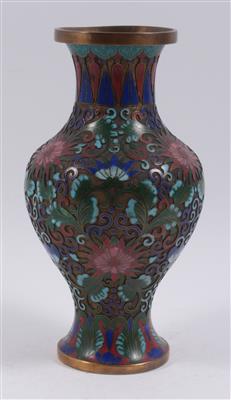 Champlevé-Vase, - Winter-Auktion (Antiquitäten, Bilder, Möbel, Teppiche, Design)