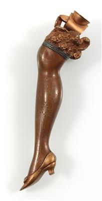 Zigarrenschneider in Form eines bestrumpften Damenfußes, - Starožitnosti, Obrazy
