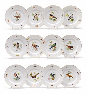 A dinner plate with European and non-European birds, - Oggetti d'arte