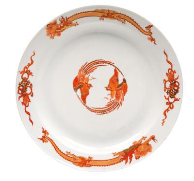 A plate from the ‘Red Court Dragon’ service, - Works of Art (Furniture, Sculptures, Glass, Porcelain)