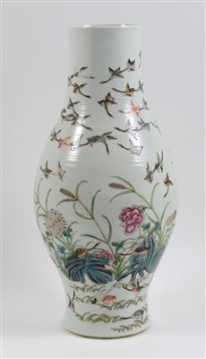Famille rose Vase, - Antiques and Paintings