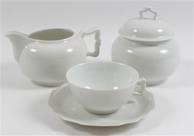 6 Teetassen mit 8 Untertassen, 1 Gießer, 1 Zuckerdose mit Deckel, - Starožitnosti, Obrazy