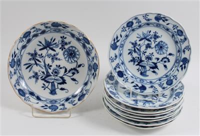 8 Zwiebelmuster Dessertteller, - Antiques and Paintings