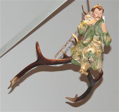 Lustermännchen in form eines Jägers, - Saisonabschluß-Auktion Bilder Varia, Antiquitäten, Möbel, Teppiche und Design