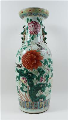 Famille rose Vase, - Summer-auction