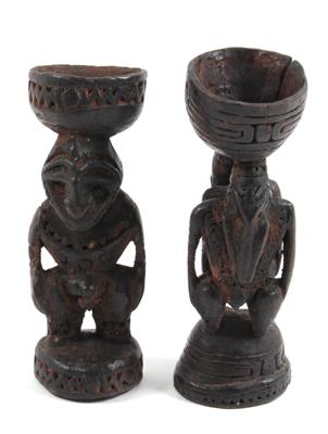 Konvolut (2 Stücke): Neuguinea, Sepik-Fluss: Zwei kleine Mörser fürs Betel-Kauen. Mit Figuren. - Sommerauktion - Bilder Varia, Antiquitäten, Möbel/ Design