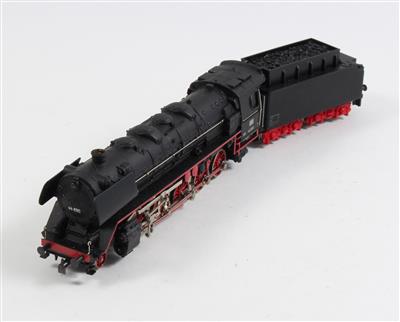 Märklin H0 3047 Dampflok mit Tender, - Letní aukce