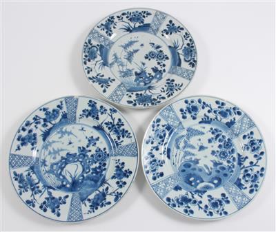 5 blau-weiße Teller - Summer-auction
