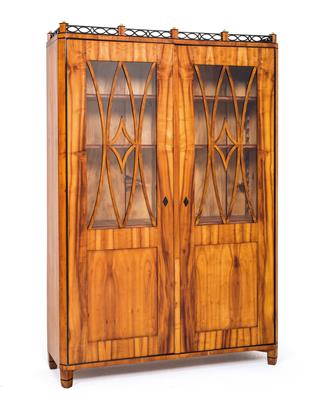 Biedermeier Vitrinenschrank, - Saisoneröffnungs-Auktion Antiquitäten, Bilder, Design