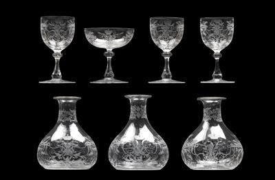 Glasses and decanters with crowned and ligated monogram MR, - Starožitnosti (Nábytek, Sochařská díla, Sklo, Porcelán)