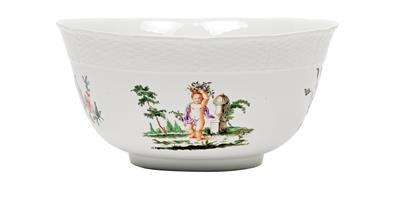 A bowl, - Starožitnosti (Nábytek, Sochařská díla, Sklo, Porcelán)