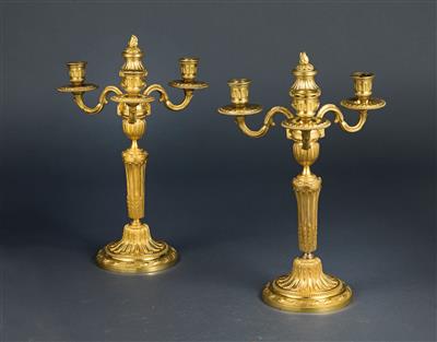 Pair of three-flame candelabra, - Works of Art (Furniture, Sculpture, Glass and porcelain)