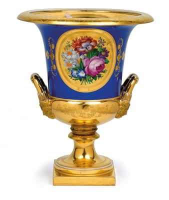 A vase with floral medallions, - Oggetti d'arte (mobili, sculture, Vetri e porcellane)