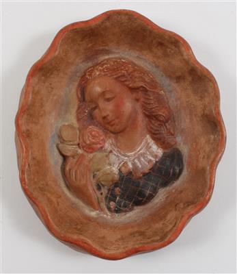 Ida Schwetz-Lehmann, Wandrelief mit der Darstellung einer Mädchenbüste mit Rose, - Antiques and Paintings