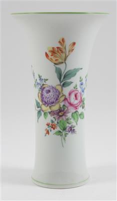 Vase, - Antiques and Paintings