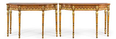 A pair of elegant console tables, - Oggetti d'arte (mobili, sculture, vetri e porcellane)