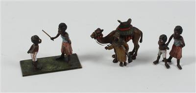 Beduine mit Kamel, 2 schwarzafrikanische Kinder, schwarzafrikanische Mutter mit Knabe - Saisoneröffnungs-Auktion Antiquitäten & Bilder