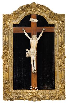 An extraordinary, large Baroque Christ in ivory, - Works of Art (Furniture, Sculptures, Glass, Porcelain)