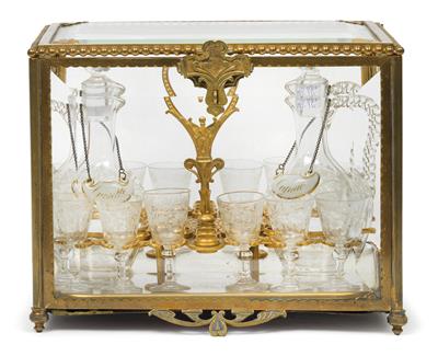 A glass cassette with gold-plated inside furnishing, - Works of Art (Furniture, Sculptures, Glass, Porcelain)