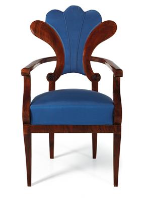 Large Biedermeier armchair, - Works of Art (Furniture, Sculptures, Glass, Porcelain)