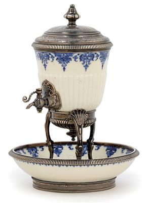 A Saint-Cloud table fountain for liquor, with silver mount, - Starožitnosti (Nábytek, Sochařská díla, Sklo, Porcelán)