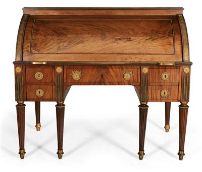 Roll top desk, - Works of Art