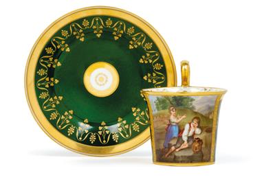 A cup with decorated with children, and saucer, - Oggetti d'arte