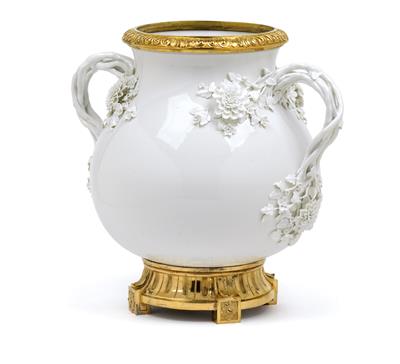 Hohe Vase mit Asthenkeln und "bronze doré" Montierung, - Antiquitäten