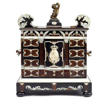 Miniatur Kabinettschrank, - Antiquitäten