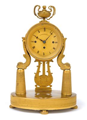 An Austrian dolphin bronze table clock - Starožitnosti
