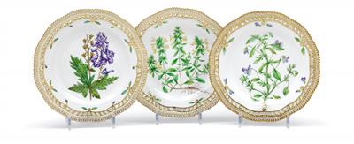 A Flora Danica plate decorated with diverse blossoming branches, - Works of Art