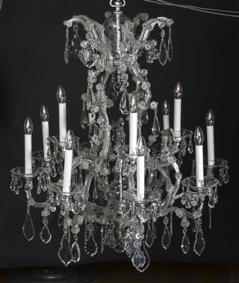 A Lobmeyr chandelier, - Nábytek