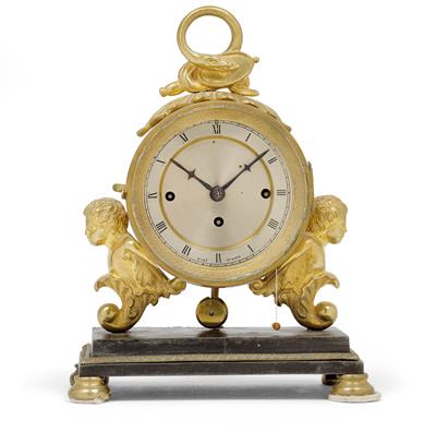 A small bronze Viennese table clock - Mobili e oggetti d'arte