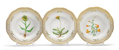 Flora Danica soup plates, - Furniture and works of art