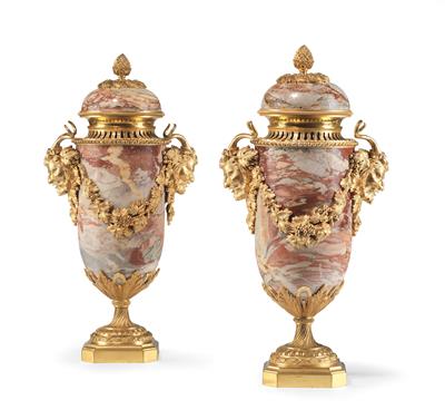 Pair of decorative vases, - Mobili e oggetti d'arte