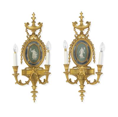 Pair of fine Neo-Classical revival wooden appliques, - Nábytek