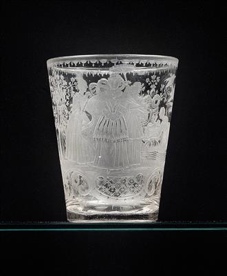 Becher mit Inschrift "MOSES AUS DEM WASSER ERRETTET EXODUS II", - Möbel und dekorative Kunst, Skulpturen und Antiquitäten, Glas und Porzellan