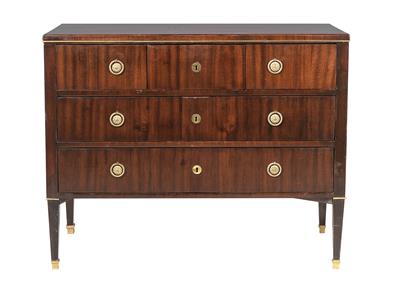 A Neo-Classical chest of drawers, - Works of Art - Furniture, Sculptures, Glass and Porcelain