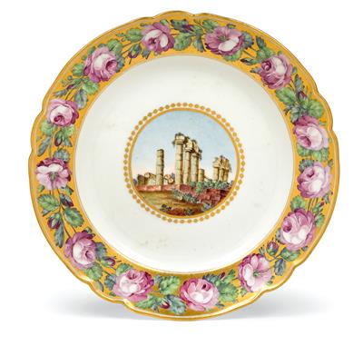A Russian dinner plate as a dowry service for Alexandra Pavlovna, - Starožitnosti - Nábytek, Sochařská díla, Sklo a Porcelán