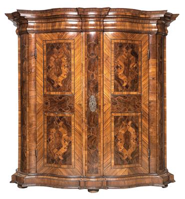 A Baroque Half-Height Cabinet - Mobili e Antiquariato