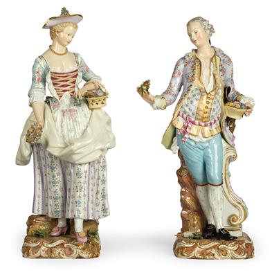 A Large Gardener Couple, - Furniture, Porcelain, Sculpture and Works of Art