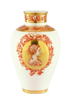 Bedeutende Vase mit den Porträts GAIUS JULIUS CAESAR und seiner letzten Gattin CALPURNIA, - Möbel und dekorative Kunst, Skulpturen und Antiquitäten, Glas und Porzellan